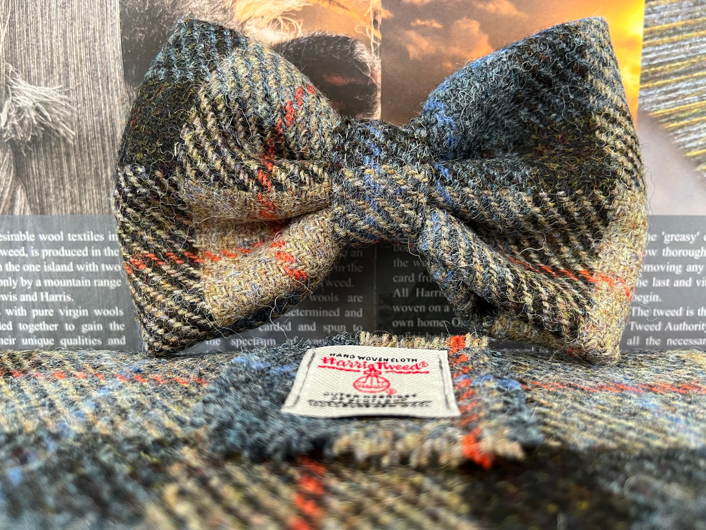 Tarbert Check Harris Tweed Dog Collar & Bow-Tie Set